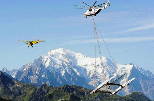 Dalle Alpi al mare: Alinghi plana a Genova con l’elicottero