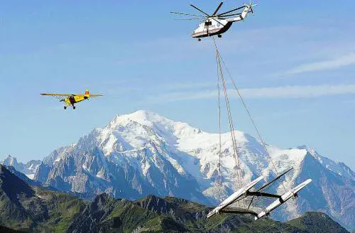 Dalle Alpi al mare: Alinghi plana a Genova con lelicottero