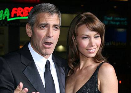Le rivelazioni della ex di Clooney: 
"A letto George è una schiappa..."