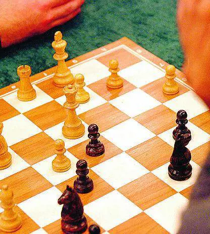 Ora il corso di scacchi vale più di teologia