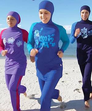 Verona, burkini in piscina: bambini spaventati