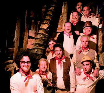 E Cristicchi  porta i minatori sul palco