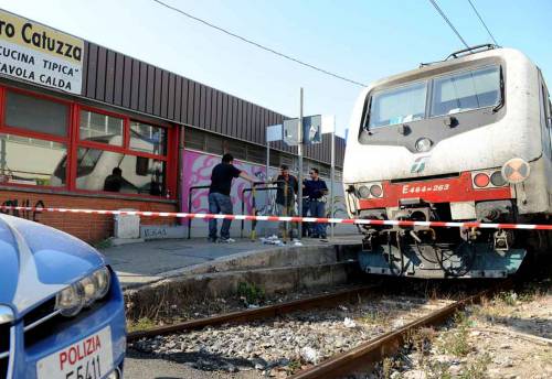Pensionata spinge amica 
sotto la metropolitana 
Poi torna a casa a dormire