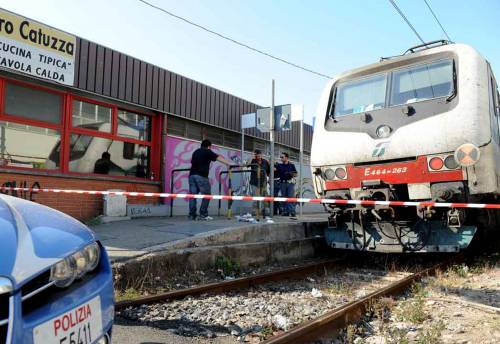 Pensionata spinge amica 
sotto la metropolitana 
Poi torna a casa a dormire