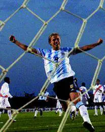 La storia Lucho, da fuori rosa a eroe di notte, titolare per caso anche oggi