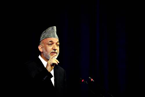 Kabul, Karzai allunga 
la distanza da Abdullah: 
presidente uscente al 43%