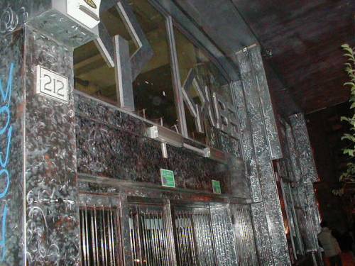 Attacco alla discoteca gay Qube:
appiccato fuoco