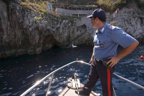 Capri, riaperta la Grotta azzurra: 
"Non ci sono sostanze aggressive"