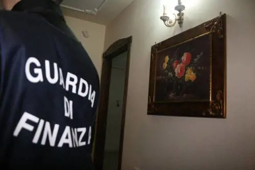 Veneto, chiedono il buono libri: 
 evasori totali con yacht e ville