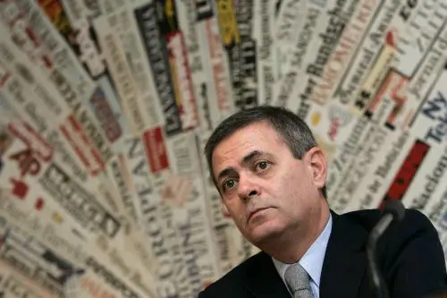 E il direttore di Repubblica comprò casa in nero