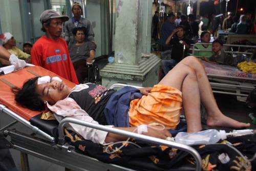 Sisma in Indonesia, 32 morti e 5mila evacuati