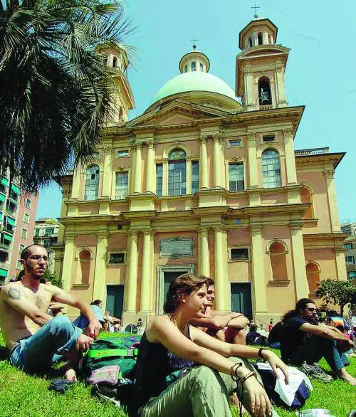 Giovanni, Vittorino e don Luigi: i veri eroi di piazza Alimonda