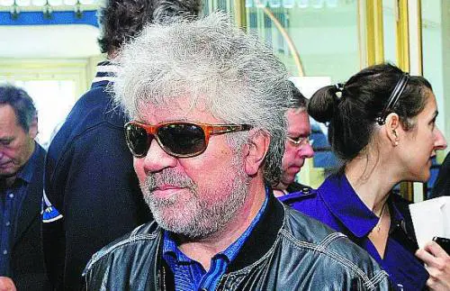 Spagna E Almodovar vuole querelare «El Paìs» perché stronca il suo film