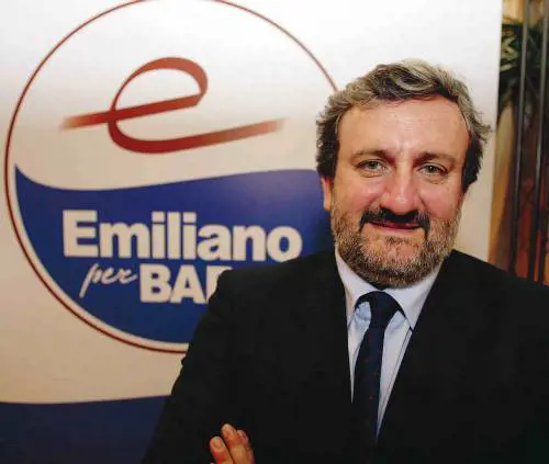 Emiliano: "C’è del marcio attorno a D’Alema"