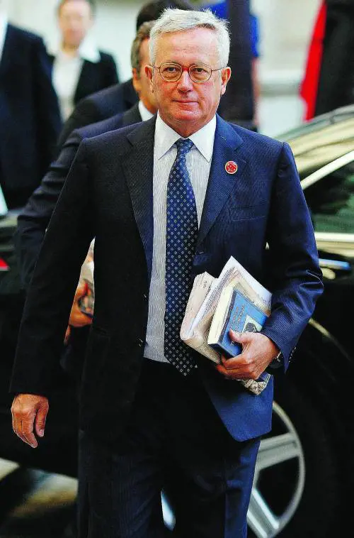 Tremonti: «Le banche non possono comandare su governi e politica»