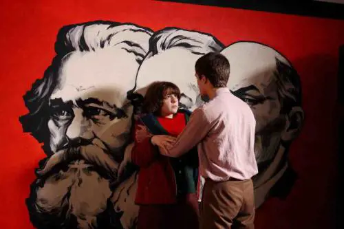 I comunisti vanno in orbita 
ma solo nel cinema italiano