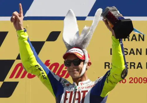 Ecco perché Rossi è arrabbiato 
e pensa a un futuro in Rosso