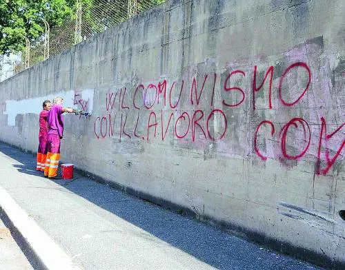 Minacce contro Alemanno sui muri di Forte Bravetta