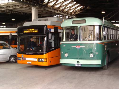 Napoli, 200 autisti di bus fermi: 
"Rischi di contagio da influenza A"