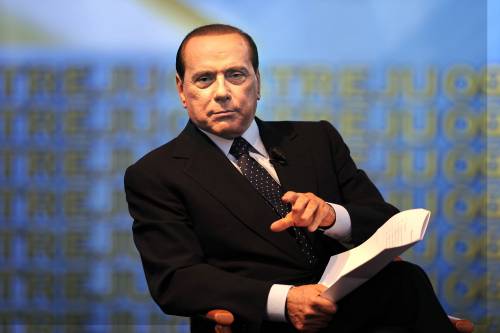 Giornali, Berlusconi scherza con Zapatero: 
"La televisione è buona, non cambia le parole"