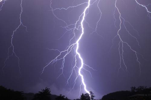 Tempesta di fulmini sulla Liguria: più di duemila in meno di 24 ore