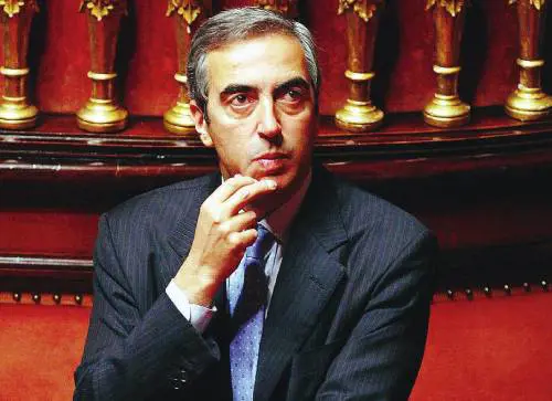 Gasparri: "Gianfranco sbaglia quasi su tutto"
