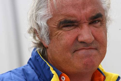 F1, "La Renault pronta 
a sostituire Briatore" 
Dal 2010 entra la Lotus