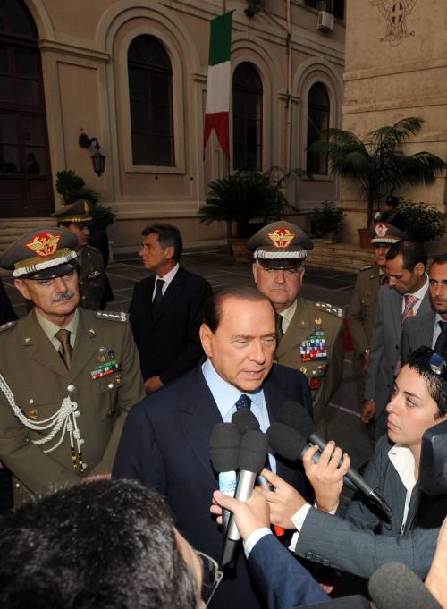 Berlusconi: "Serve transition strategy"