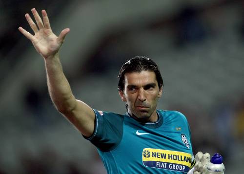 Juve, la fuga continua  
Ferrara ringrazia Buffon