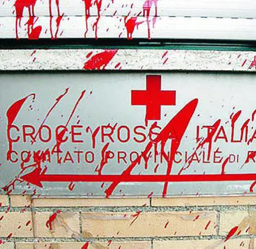 Alemanno: «Un vile attacco» Ronchi: «Violenza insensata»