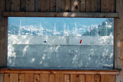 Quel muro di Como  
che fa sparire il lago