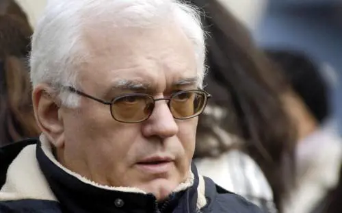 «Come i sacerdoti nel tempio Farinella va cacciato»