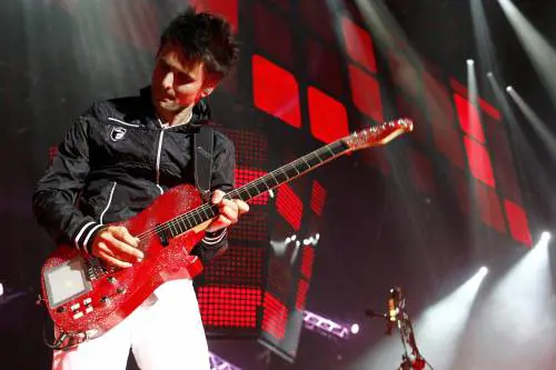 I Muse esagerati come i Queen: 
"Mescoliamo rock e classica"