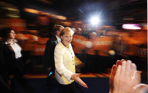 Germania domani al voto: 
Merkel verso la conferma 
Dubbi sulla coalizione