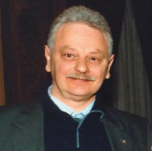 Massacra a sprangate il nonno per scappare con soldi e gioielli