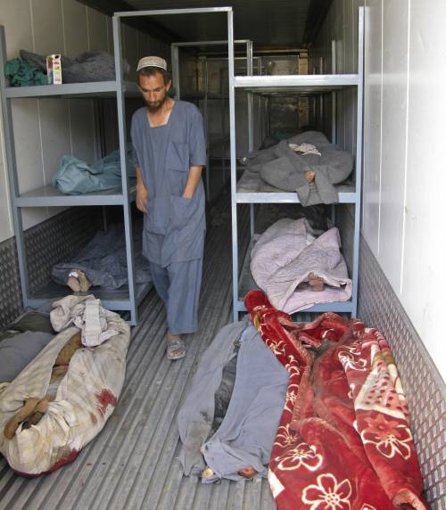 Afghanistan, bus salta in aria: 30 civili morti