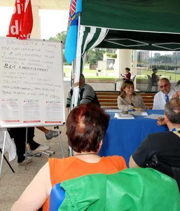 S. Lucia: conto alla rovescia per evitare licenziamenti