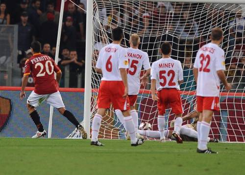 Villa mette ko il Genoa 
Le romane a valanga