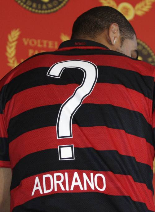 Adriano, vita da ubriaco  
all’Inter. "Un inferno"
