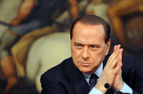Stampa, Berlusconi: 
"Manifestazione farsa, 
più liberi che altrove"