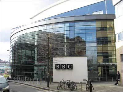 Esportano anche la protesta: comizio davanti alla Bbc