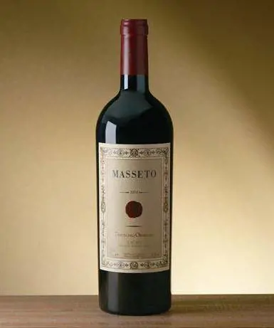 Grandi vini allasta: derby Italia-Francia