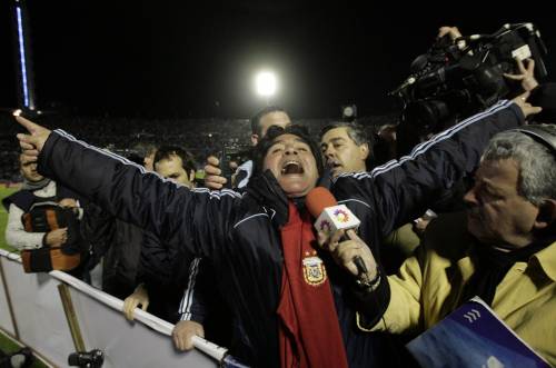L'Argentina è ai Mondiali 
E Maradona insulta tutti