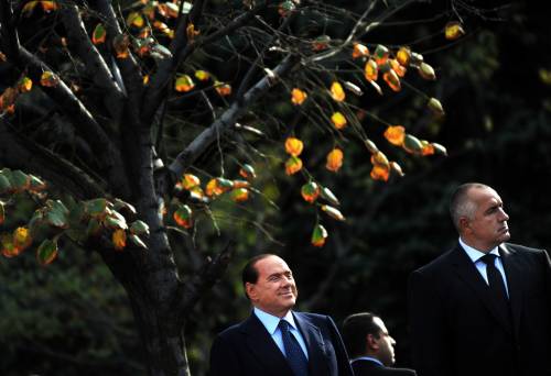 Berlusconi: "Io? Sono buono e giusto" 
Pace con Fini: "Sintonia sulle riforme"