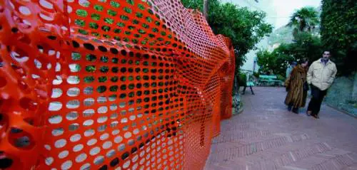 Passeggiata, viale e parchi Nervi sprofonda nel degrado