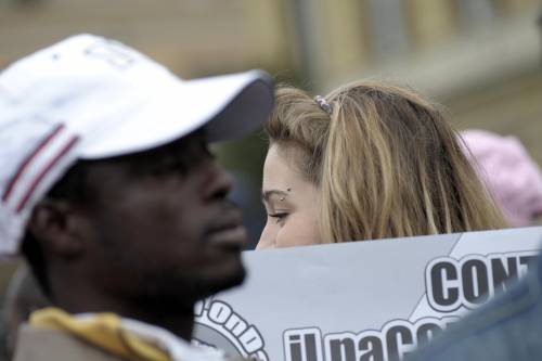 Immigrati, la proposta: voto dopo 5 anni in Italia