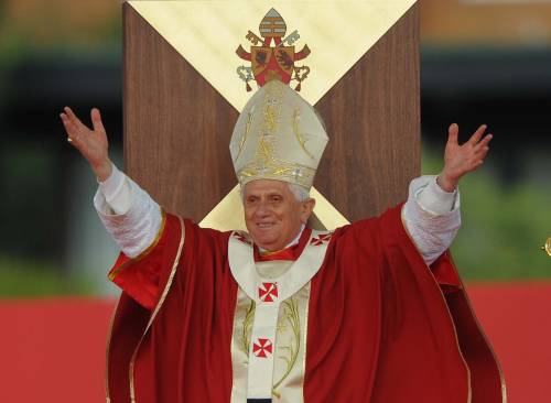 Anglicani, svolta del Papa: 
preti pure chierici sposati