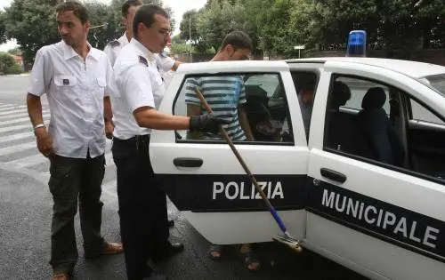 Lavavetri, coro di sì allordinanza