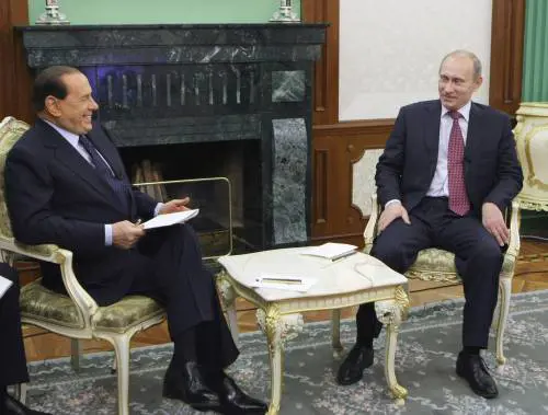 Berlusconi-Putin, asse su energia e gas