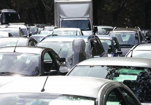 Sciopero dei mezzi, cortei e pioggia: per la capitale un venerdì nerissimo